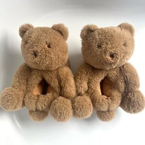 Gap kids cozy Brannan bear slippers size 12/13